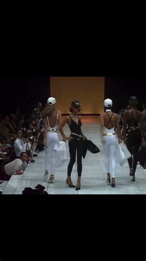 iconic moment from the Gianni VersaceSpring/Summer 1992 runway show.