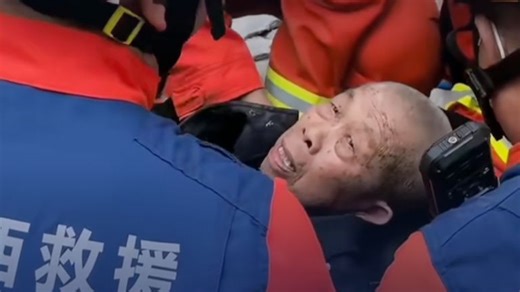 直击营救现场！柳州地震最后1名被困人员获救，系91岁老人，生命体征平稳