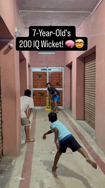 7-Year-Old Kid Uses 200 IQ Trick! 🤯🏏 #shorts
