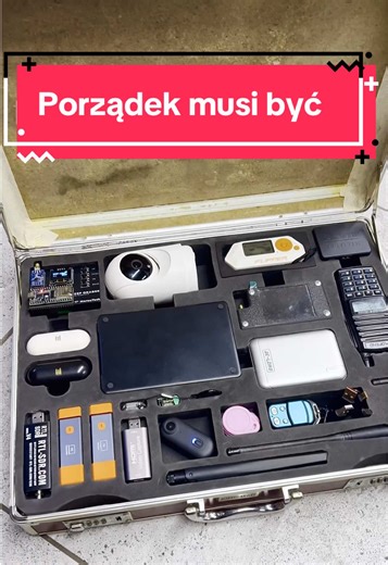 Dobra organizacja to podstawa! #śmiesznefilmiki #blackvector #ciekawostki #praca #elektronika