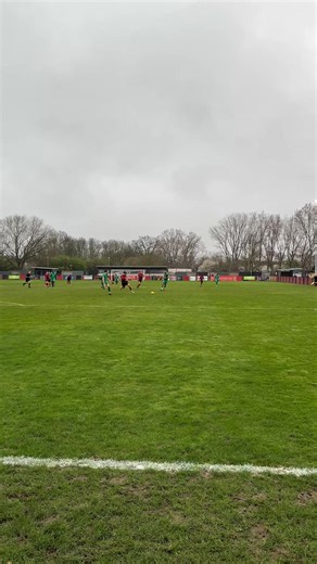 Erith Town Continues to Pressure Opponents