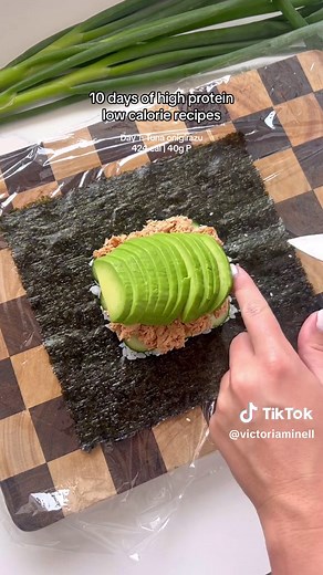 TUNA ONIGIRAZU 🔥 Day 1/10 high protein, low calorie recipes. | onigiri recipe