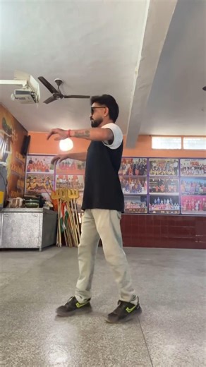 robotic dance steps 🤖 #dance #roboticdance #robotics #style #shortvideo #short #shorts #youtube