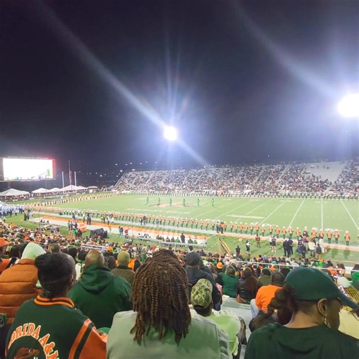 Halftime Show Jackson State University Sonic Boom of The South End of Show & start of FAMU's Marching "100" Halftime Show!! 🧡💚🧡💚 #SonicBoom #Marching100 #FAMUGame #Halftime #HBCU #HBCUBand | D.j. Dap