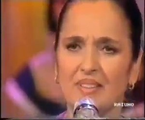 Era il 1993... Maria Carta e i Tazenda emozionano il pubblico RAI con l'ultima canzone della cantante sarda: MEMORIE DELLA MUSICA