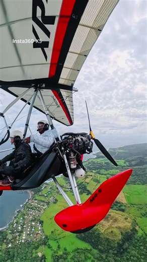Airborne Trike Flight Over Maui: Glide from 4,000 Feet