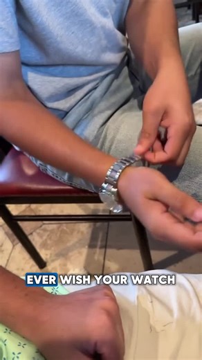 Tired of bands that don’t fit, itch, or slip? The FlexiFit Braided Magnetic Band solves it all—instant fit, breathable comfort, and a secure hold for your Apple Watch.