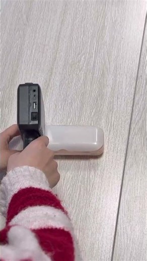 Handheld Inkjet Printer Continuous Printing Demo on Plastic Boxes