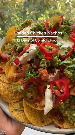 Loaded Chicken Nachos Recipe for Ultimate Comfort | Zaynah's Bakes