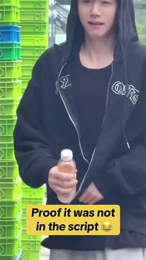 Proof his falling was not in the script 😂 #pursuitofjade #gongsunyin #liqing #逐玉 #李卿