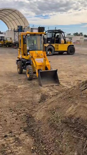 6.1K views · 70 shares | Sneaky little weekend batch of courses where our students passed their Forklift, Excavator and wheeled Front End Loader courses! Congratulations to our successful students! Need training for paid employment? Go to www.forklift licence.au or call 0754665200 for bookings to get paid as a machine operator! | Western Trainers | Facebook