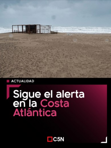 Preocupación por el alerta naranja que rige aún en la Costa Atlántica En Necochea recomiendan a la gente no salir por los fuertes vientos, lluvias y los posibles peligros que causan las condiciones climáticas. La ciudad balnearia se encuentra sin actividades y los vecinos aseguran que nunca sufrieron un temporal de estas dimensiones. Informa @adriansalonia