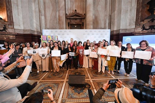 Entrega de distinciones "Evita Compañera" 2025 - Diario El Sureño