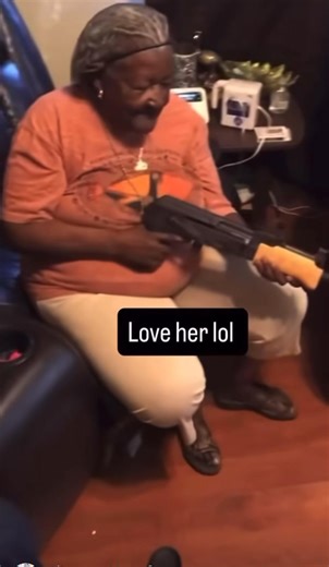 Neva get old 😂🤣🤣🤣🤣🤣don’t play with granny | Heno Gee