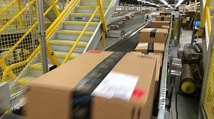 Amazon hosts job fair to fill 1,500 positions