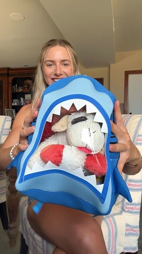 Drake The Golden Retriever on Instagram: "Hopefully Drake can learn to appreciate this backpack.. just wait until you see what it looks like on him 🙈 These are my essentials other than food of course: - high reward treats - @scrubdaddy and shampoo for baths - ear dying agent to prevent ear infections - lamby & tennis balls & I definitely forgot a few things so I’ll make a part 2 next week when I drop drakey off at my dads! I also keep a grooming kit at each of my parents house so I don’t always