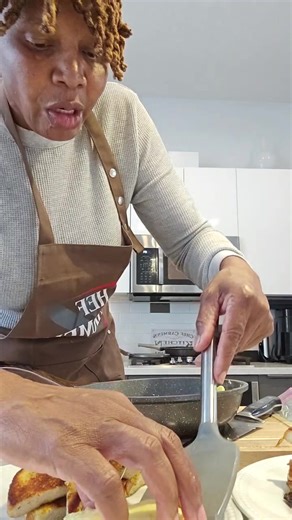 French Toast Bacon, and Eggs!! | Let Carmen Cook