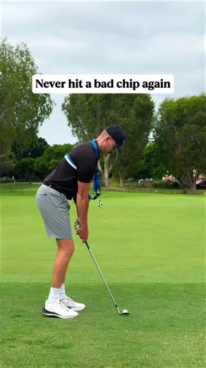 Chipping isn’t hard. You’re probably just doing it wrong. Here are the 3 things that made the biggest difference in my short game - steal them so you never chip badly again. 1️⃣ Drop your right foot back This helps to create a shallower path into the ball and stops you doing a mini cast on your chips & cutting across it. 2️⃣ Keep your arms connected I used to flare my elbows out on my chips, which caused the club face to open massively - where I then had to try and save it with my hands. This ca