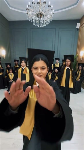 GuDPI 👩🏻‍🎓💛 #jonlikadr #graduation