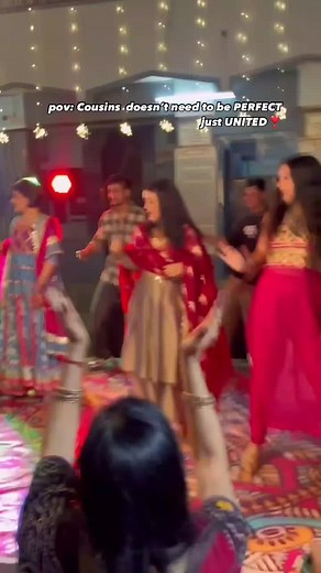 Pakistani Best Wedding Dance Performance with Cousins