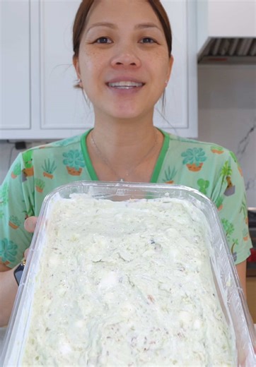 First time making and trying Watergate salad WATERGATE SALAD 3.4 oz pistachio pudding mix 20 oz crushed pineapples, do not drain ½ cup crushed pecans or walnuts 1 cup mini marshmallows 8 oz cool whip - Mix tg pudding and pineapples. Add walnuts, mix. Then marshmallows, mix. Then add cool whip. Refrigerate before serving
