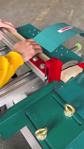 Mini table saw, so convenient! wood working machinery #wooden products minitable saw