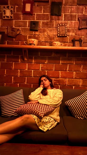 Ria on Instagram: "Delhi metro seriously needs to improve their rules book lol #dmrc"