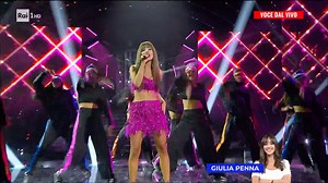 🎉 "Cause the players gonna play, play, play, play, play, and the haters gonna hate, hate, hate, hate, hate…" Giulia Penna interpreta #TaylorSwift a #taleequaleshow | Tale e Quale Show