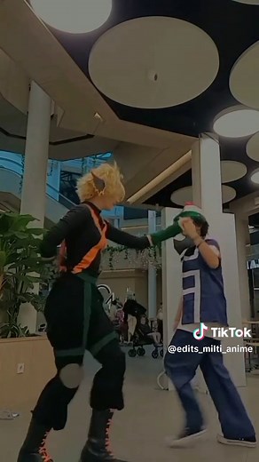deku y bakugou bailando snowman @Ivan Javier @Koro-sensei Mexicano Yuri @nezuko @†★~kaori~★†