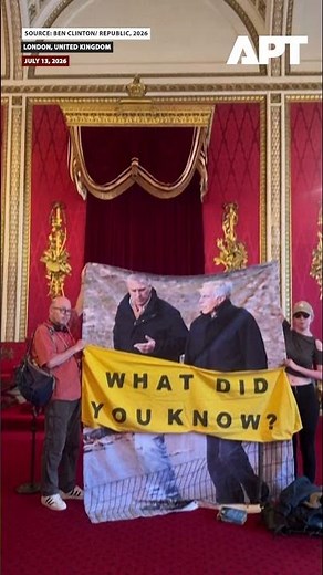Inside Buckingham Palace: Protesters Display Andrew–Epstein Banner | APT