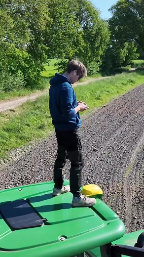 45K views · 1.1K reactions | Da war die Drohne noch heile 若 #landwirtschaft #farming #farmlife #johndeere #dorfleben #bio - - #landwirtschaft #farming #farmlife #johndeere #dorfleben #agri #agriculture #vibe #bio #music #fyp #natureisourplayground #ad #fendt #ökologisch #ernte #kartoffeln #landwirt #ağrı #spaß #revolutionrace #soja #combine #harvest #mähdrescher #schlagloch #demo #bauerndemo #hoflader #dreschen | Lars Peters | Facebook