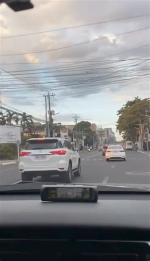 Driving around Lacson street. #Lacsontourismstreet #drivinginbacolod #livinginbacolod | I Love Bacolod NIR