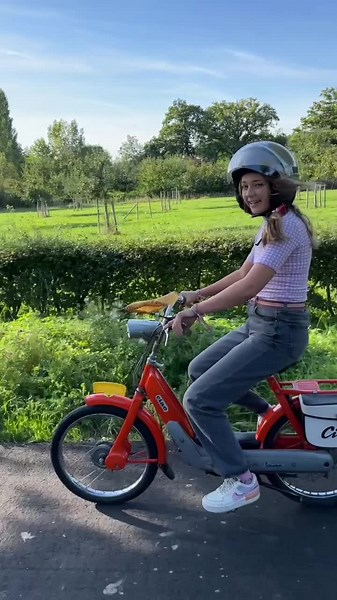 Bella vespa ciao #fyp #foryou #foryoupage #vespa #classic #parts #bellaciao #vespaciao