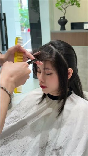 ​How to Style Long Layers & Curtain Bangs✂️ #viral