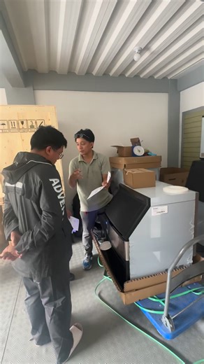 Hands-on operation demo for our customer! The 100kg/24hrs Ice Cube Machine is now fully tested, explained, and ready for business. Because at Snooker —we guide you step-by-step. 🧊🚀 #snookericemachine #snookerice #QualityYouTrust #icecube #icemaker #icemachine #icecubemachine #Pangasinan #BinmaleyPangasinan | H & Z Ice Machines