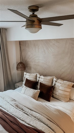 Don’t underestimate the impact an aesthetic ceiling fan can have on a space! #ad This Lykke fan from @hunterfanco is beautiful and cools down my room so quickly with it’s SureSpeed® innovation. The perfect ceiling fan does exist, and this is it! Comment SHOP and I’ll send you the links to this space! #itsahunter #surespeed ▫️follow @groundedinneutral for more cozy home content ▫️shop my feed on LTK & Amazon Storefront ⁣ .⁣ .⁣ .⁣ .⁣ .⁣ #hyggehome #cozyhome #cozyvibes #hygge #homestyling #interior