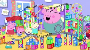 小猪佩奇里的游戏 和朋友们一起搭了一个史上最大的滚珠轨道 marble run 原创中英字幕