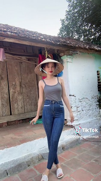 Traditional Village Style: Rustic Outdoor Modeling