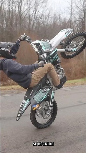 Dirt Bike Street Wheelies✊