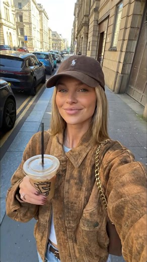 Tutorial ⬇️ This entire video was made with AI — a hyper-realistic image generated with Nano Banana Pro, then fully animated using Veo3 and Higgsfield 🎥✨ With these AI tools, you can turn a single picture into a talking, expressive, emotional AI character: 🧠 Realistic facial animation 🎤 Perfect lip-sync 🎭 Emotions: smile, anger, sadness, excitement 🎬 High-quality video output The workflow is simple: 1️⃣ Create your image with Nano Banana Pro 2️⃣ Animate it using Veo3 or Higgsfield 3️⃣ Expor