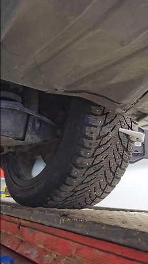 Miksi aurauskulmien on syytä olla autossa kohdallaan? Siksi ettei käy näin 😵‍💫 #Polestar2