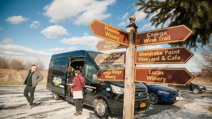 Hiring a limo service or van tour? 5 tips to ensure a safe trip