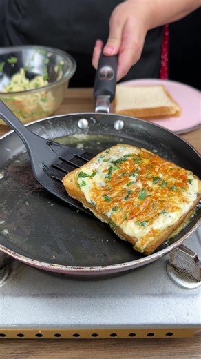 Perfect egg bread recipe for breakfast | SuperYummy