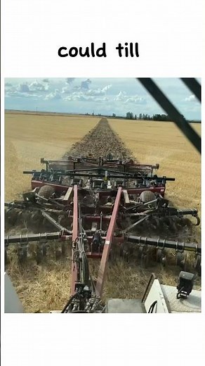 🌾 Big Bud 747 — The World’s Largest Tractor Ever Built