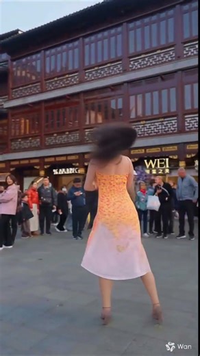 Bayonetta Dance Trend with İndian Girl