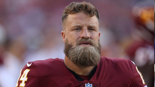 Rapoport: Ryan Fitzpatrick to opt for rehab on hip, expected to miss eight weeks