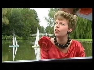Brigitte Kaandorp - Radiografisch bestuurbare Zeilboot