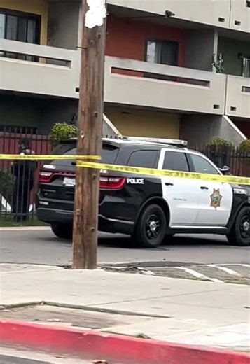 Yesterday, CSI team was present in downtown Fresno where it reported an incident involving a man jumping off the top floor of the 7th building. #559fresno #fresno #559 #crime