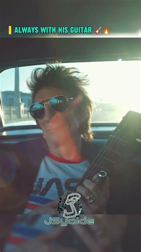 Just Ronnie and His Guitar 🎸🤘 #ronniewood #therollingstones #classicrock #rocknroll #shorts #jsyakie