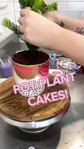 How to Make Flower Pot Cakes | Cake Decorating Tutorial